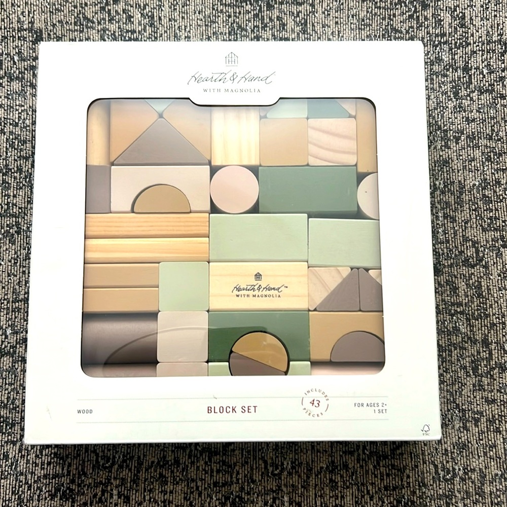 Block set with Magnolia + rainbow puzzle